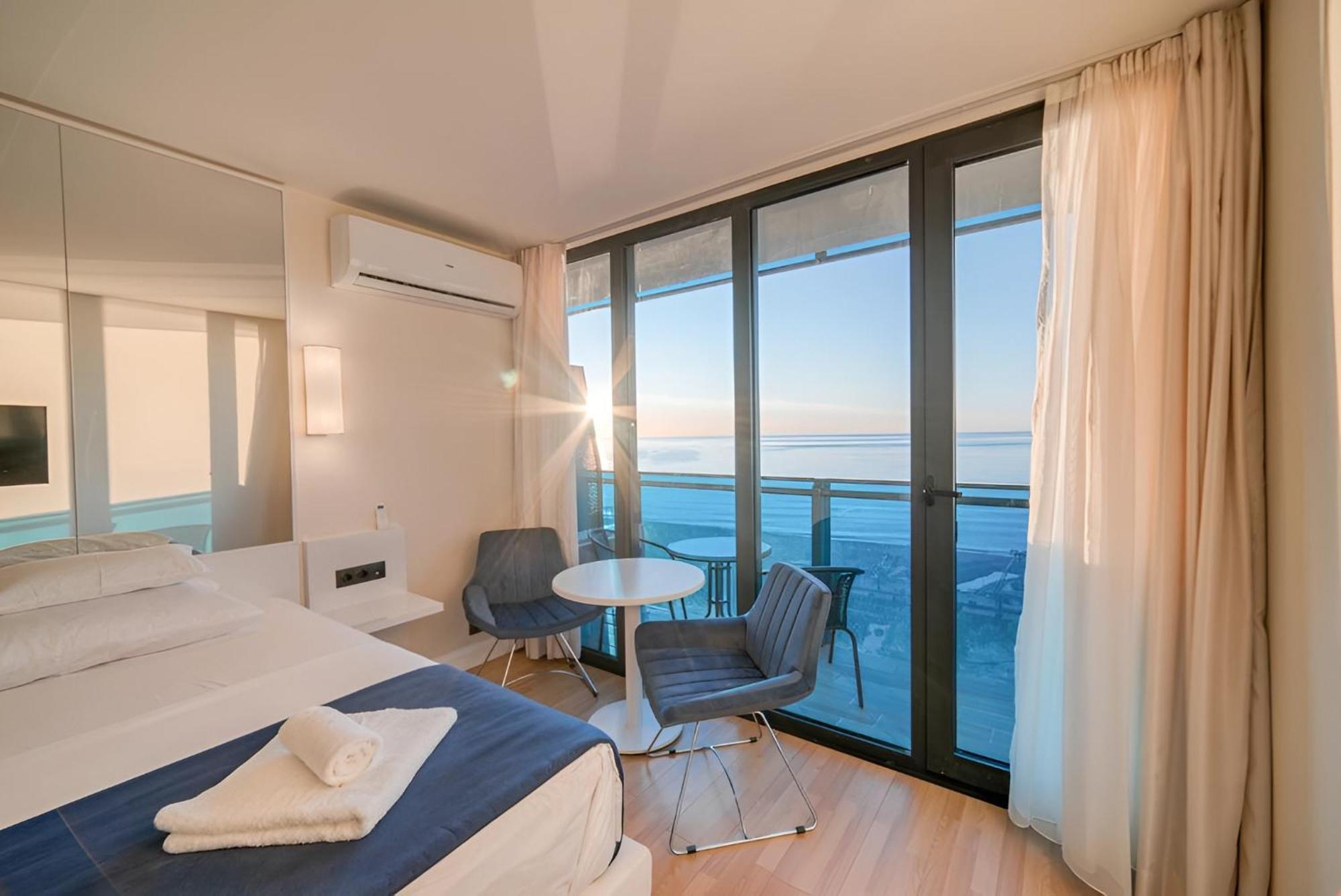 Orbi Batumi City Beach View Hotel Εξωτερικό φωτογραφία