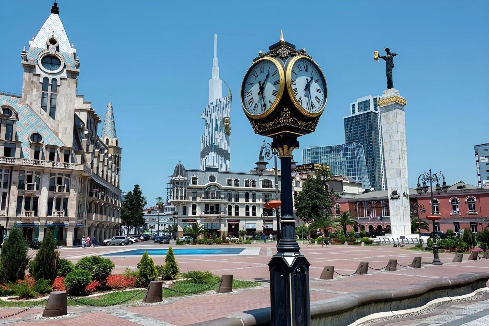 Orbi Batumi City Beach View Hotel Εξωτερικό φωτογραφία